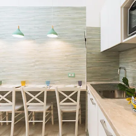 דירה Garden View סורנטו